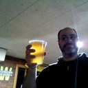 1kcusson pouring drink 26385